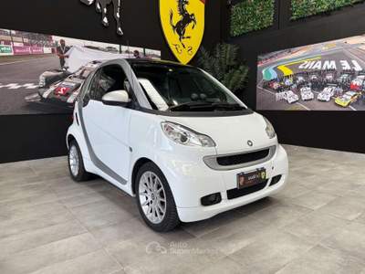 Smart ForTwo 1.0 mhd Passion 71cv Bianco usata Lesmo