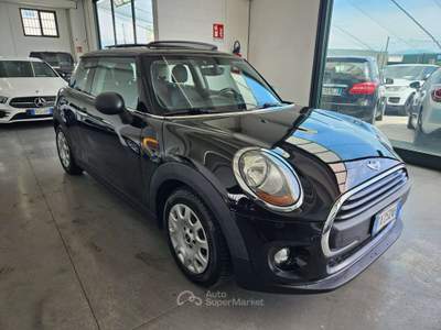 MINI Clubman 1.2 benzina  75cv 3p TETTO APRIBILE / NEOPATENTATI Nero usata Martinengo