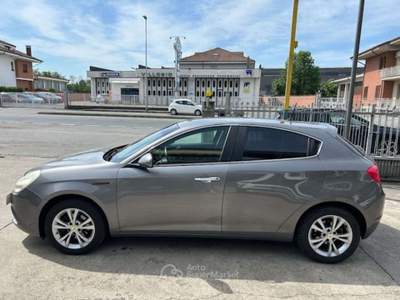 Alfa Romeo Giulietta 1.6 JTDm-2 105 CV Distinctive Grigio usata Saluzzo