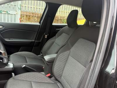 Renault Captur Mild Hybrid 140 CV Techno Nero usata Napoli