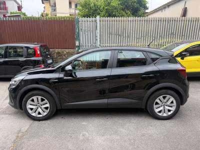 Renault Captur Mild Hybrid 140 CV Techno Nero usata Napoli