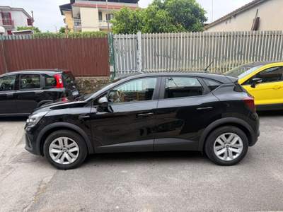 Renault Captur Mild Hybrid 140 CV Techno Nero usata Napoli