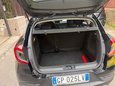 Renault Captur Mild Hybrid 140 CV Techno Nero usata Napoli