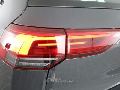 Volkswagen Golf Golf 1.0 eTSI EVO DSG Life Grigio usata Parma