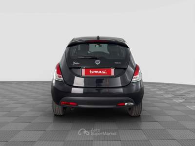 Lancia Ypsilon Ypsilon 1.0 FireFly 5 porte S&S Hybrid Silver Nero usata Parma