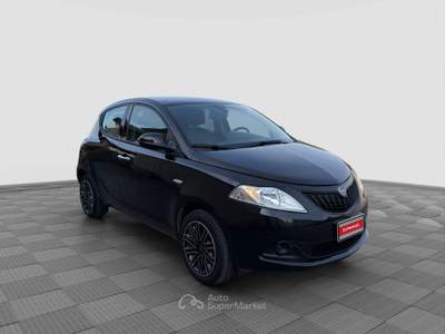 Lancia Ypsilon Ypsilon 1.0 FireFly 5 porte S&S Hybrid Silver Nero usata Parma