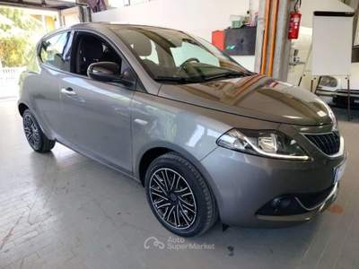Lancia Ypsilon 1.0 Hybrid Gold Grigio usata Cesena