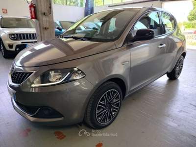 Lancia Ypsilon 1.0 Hybrid Gold Grigio usata Cesena