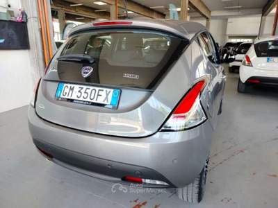Lancia Ypsilon 1.0 Hybrid Gold Grigio usata Cesena