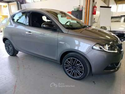 Lancia Ypsilon 1.0 Hybrid Gold Grigio usata Cesena