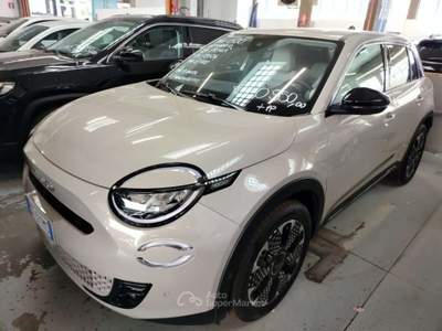 Fiat 600 Hybrid 100CV DCT MHEV La Prima MY2025 Beige usata Cesena