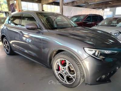 Alfa Romeo Stelvio 2.2 Turbodiesel 190 CV AT8 Q4 Executive Grigio usata Cesena
