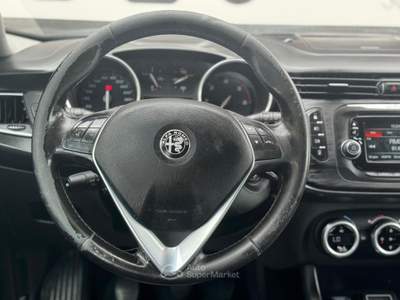 Alfa Romeo Giulietta Alfa Romeo Giulietta 1.6 JTDM 120 Cv Nero usata Giugliano in Campania
