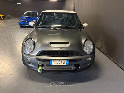 MINI 1.5 Cooper D Hype 5 1.6 16V Cooper S TURBO 330cv Grigio usata Bruino