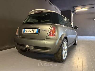 MINI 1.5 Cooper D Hype 5 1.6 16V Cooper S TURBO 330cv Grigio usata Bruino