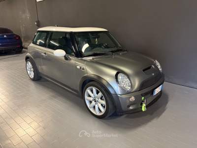 MINI 1.5 Cooper D Hype 5 1.6 16V Cooper S TURBO 330cv Grigio usata Bruino