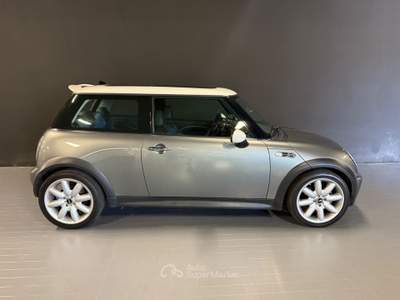 MINI 1.5 Cooper D Hype 5 1.6 16V Cooper S TURBO 330cv Grigio usata Bruino