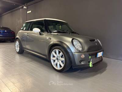 MINI 1.5 Cooper D Hype 5 1.6 16V Cooper S TURBO 330cv Grigio usata Bruino