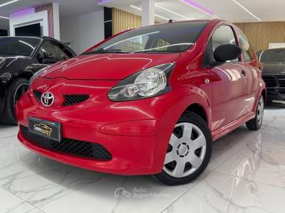 Toyota Aygo 1.0 Full Optional Rosso usata Qualiano