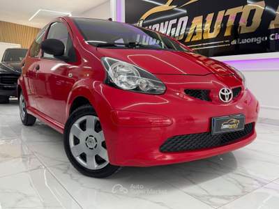Toyota Aygo 1.0 Full Optional Rosso usata Qualiano