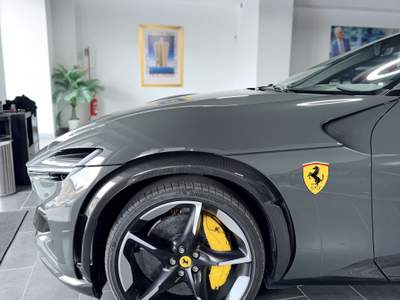 Ferrari Purosangue full carbon/airpaint shield/panorama/ usata Curti