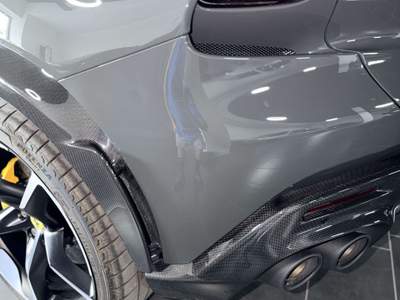 Ferrari Purosangue full carbon/airpaint shield/panorama/ usata Curti