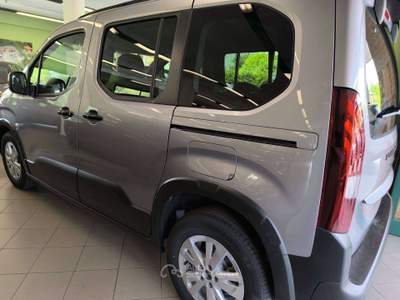 Peugeot Rifter ALLURE + PACK STYLE e DIGITAL VISION 180° Grigio usata Calco