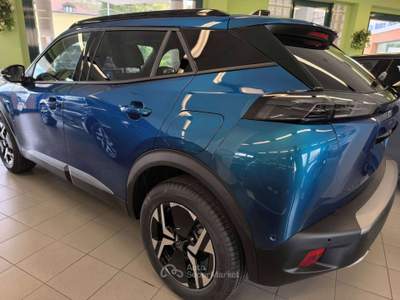 Peugeot 2008 1.2 hybrid ALLURE - 145 cv e-dcs6 Blu/Azzurro usata Calco