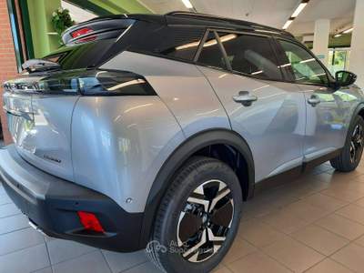 Peugeot 2008 1.2 hybrid GT 145cv e-dcs6 Grigio usata Calco