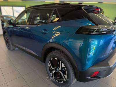 Peugeot 2008 1.2 hybrid GT 145cv e-dcs6 Blu/Azzurro usata Calco