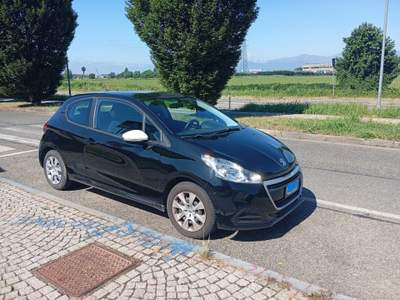 Peugeot 208 Peugeot 208 1.2 Benzina 75 CV – 70.000 km – 2018 – Euro 6 Nero usata Grugliasco
