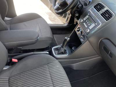 Volkswagen Polo Tenuta in ottimo stato Grigio usata Cancello ed Arnone