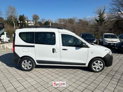 Dacia Dokker 75CV Serie Speciale Lauréate Family Bianco usata Teano