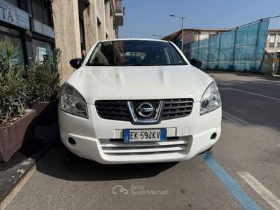 Nissan Qashqai tagliando e revisione appena eseguiti Bianco usata Ferrara