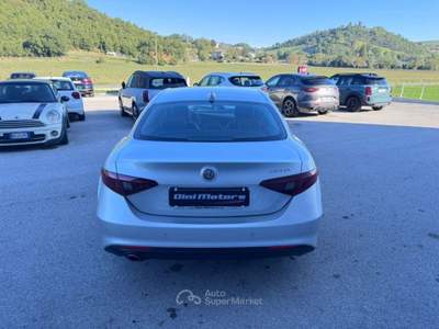 Alfa Romeo Giulia 2.2 Turbodiesel 150 CV AT8 Super OK DISTRIBUZIONE Argento usata Sant'Angelo in vado