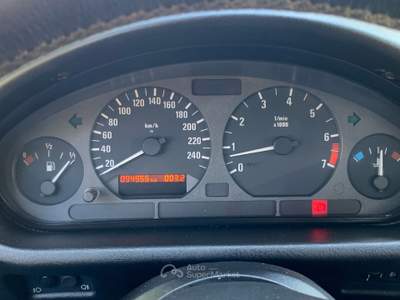 BMW Z3 sempre in box, basso chilometraggio! Argento usata Milano
