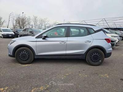 Seat Arona NEOPATENTATI Arona 2022 1.0 TSI 95cv tg: GS569NT Grigio usata Basiliano
