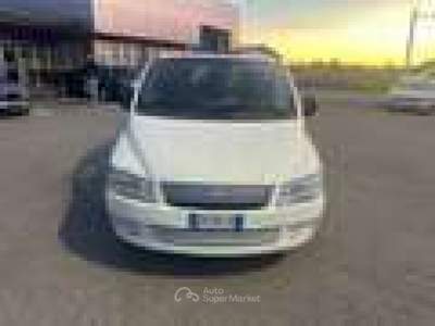 Fiat Multipla Multipla 1.6 16v ELX bipower tg. DY281SV Bianco usata Basiliano