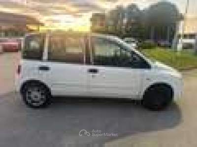 Fiat Multipla Multipla 1.6 16v ELX bipower tg. DY281SV Bianco usata Basiliano