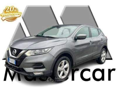 Nissan Qashqai Qashqai II 2017 1.5 dci Business 115cv - FX629GX Argento usata Basiliano