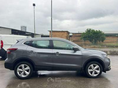 Nissan Qashqai Qashqai II 2017 1.5 dci Business 115cv - FX629GX Argento usata Basiliano