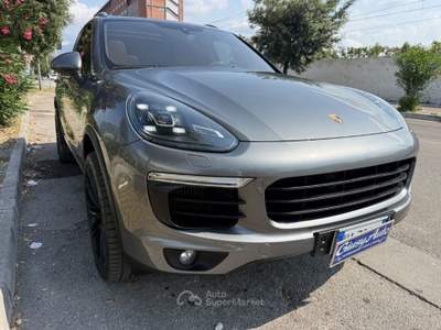 Porsche Cayenne 4.1 S Diesel Platinum Edition Grigio usata Pieve a Nievole