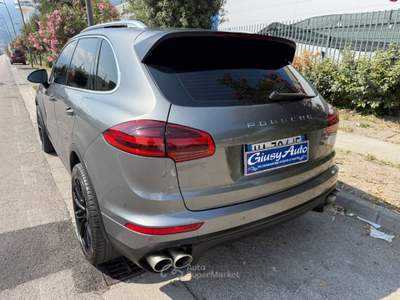 Porsche Cayenne 4.1 S Diesel Platinum Edition Grigio usata Pieve a Nievole