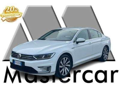 Volkswagen Passat Passat VIII 2015 Berlina 1.4 phev GTE dsg -FM303BM Bianco usata Basiliano