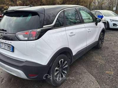 Opel Crossland NEOPATENTATI 1.2 Elegance 130cv at6 TG : GT211MB Bianco usata Basiliano