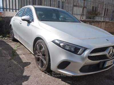 Mercedes-Benz Classe A d 116cv Automatic Sport Berlina - FZ218WS Argento usata Basiliano