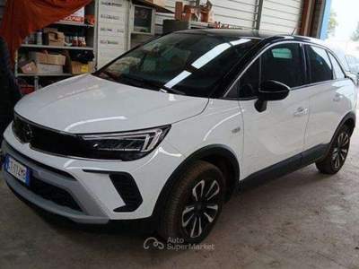 Opel Crossland NEOPATENTATI Apple CarPlay 1.2 Elegance AUTOMATICA Bianco usata Basiliano