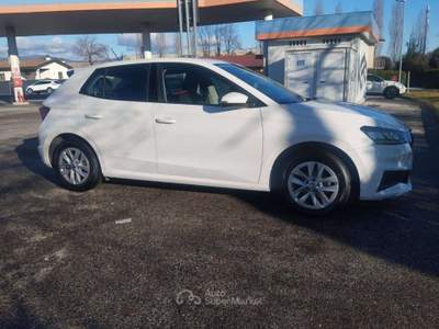 Skoda Fabia NEOPATENTATI 1.0 mpi evo Ambition TG: GN976LR Bianco usata Basiliano