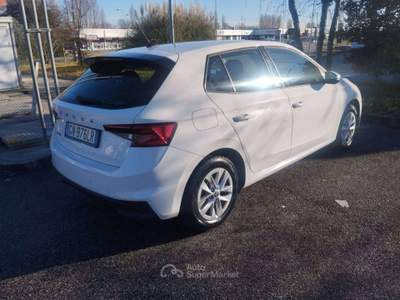 Skoda Fabia NEOPATENTATI 1.0 mpi evo Ambition TG: GN976LR Bianco usata Basiliano