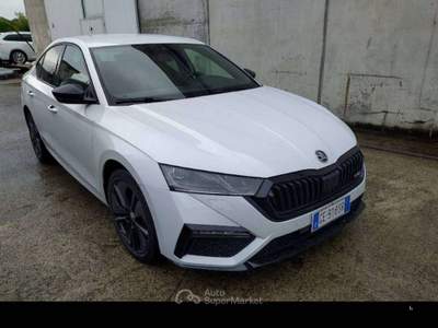 Skoda Octavia Octavia Berlina 1.4 tsi phev RS dsg - GE918SR Bianco usata Basiliano